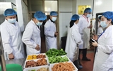 嚴(yán)格落實學(xué)校主體責(zé)任，堅決筑牢食品安全防線