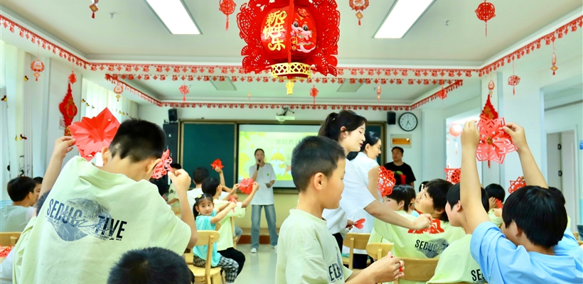 青春三下鄉(xiāng)∣藝術(shù)與教育學(xué)院2025年暑期“三下鄉(xiāng)”社會實(shí)踐活動(dòng)紀(jì)實(shí)